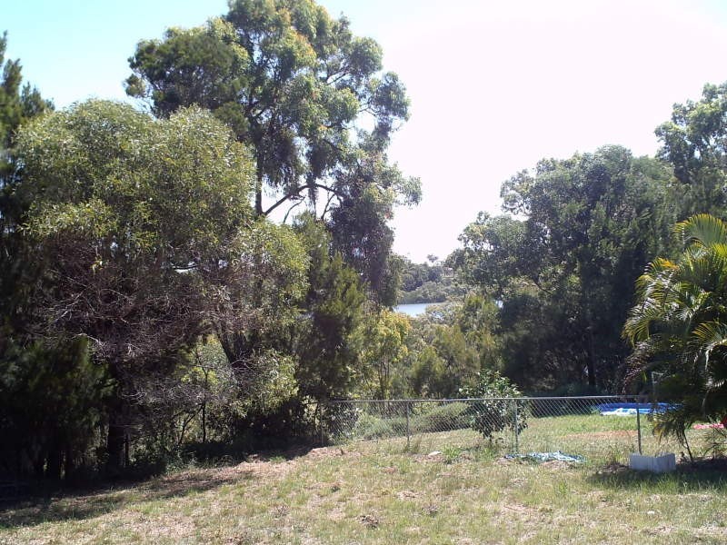 14 Calm Waters, Macleay Island QLD 4184