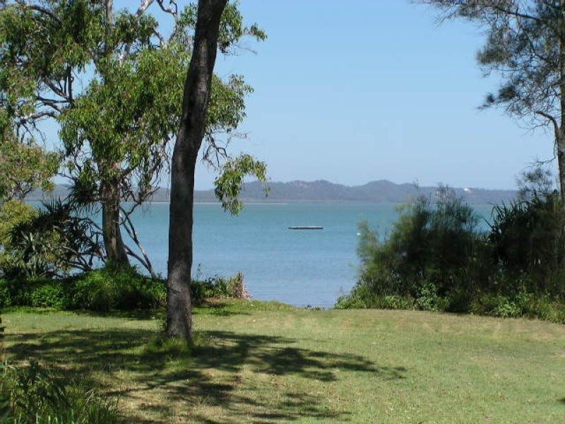 10 Coorong Street, Macleay Island QLD 4184