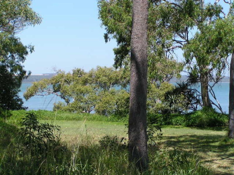 10 Coorong Street, Macleay Island QLD 4184