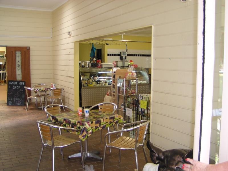 25 High Central Road, Macleay Island QLD 4184