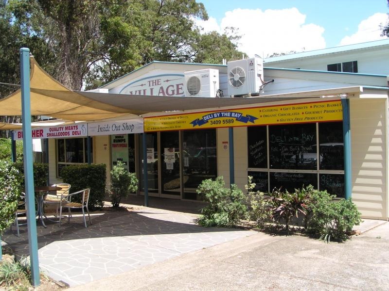 25 High Central Road, Macleay Island QLD 4184