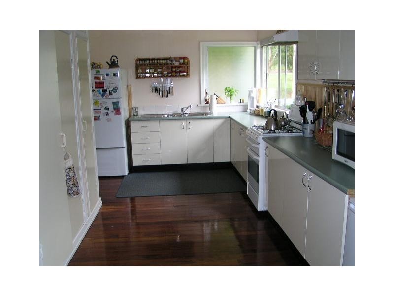 36 Francis Road, Macleay Island QLD 4184