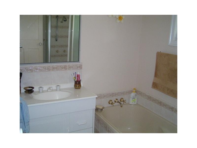 36 Francis Road, Macleay Island QLD 4184