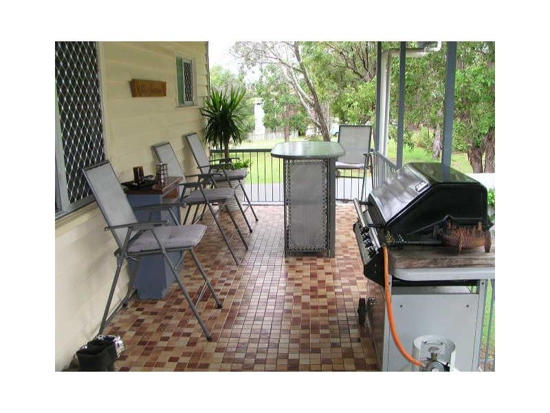 36 Francis Road, Macleay Island QLD 4184