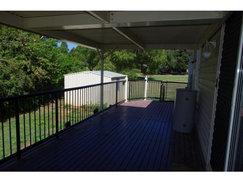 6 Lemontree Drive, Macleay Island QLD 4184