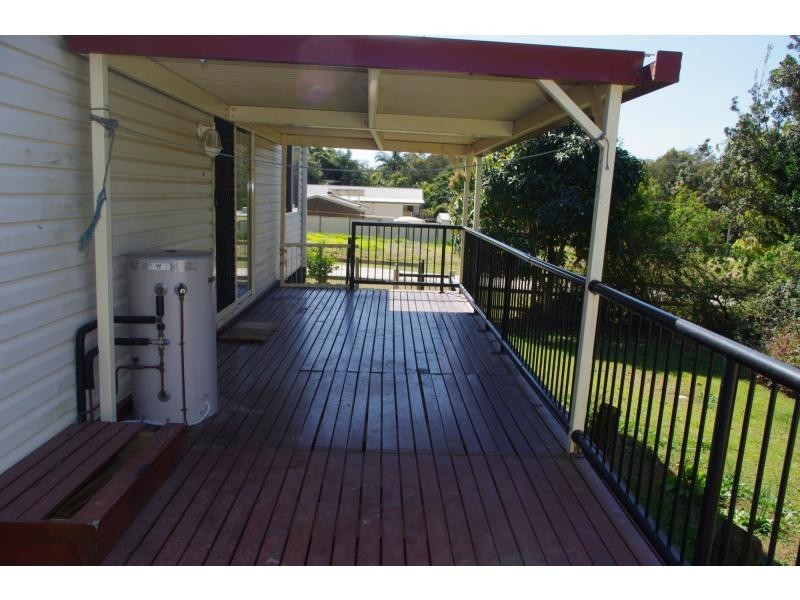 6 Lemontree Drive, Macleay Island QLD 4184