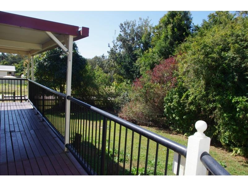 6 Lemontree Drive, Macleay Island QLD 4184