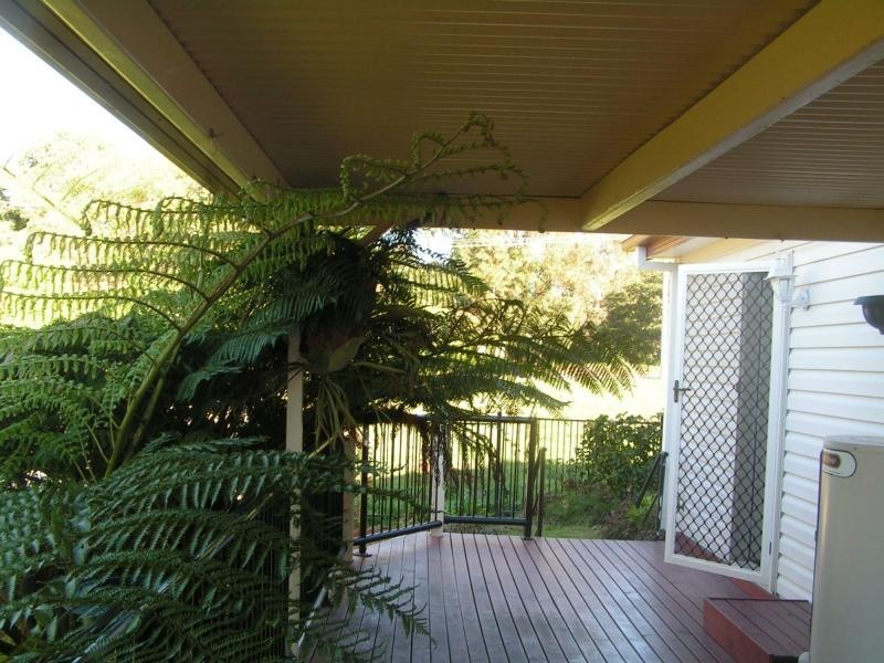 6 Lemontree Drive, Macleay Island QLD 4184