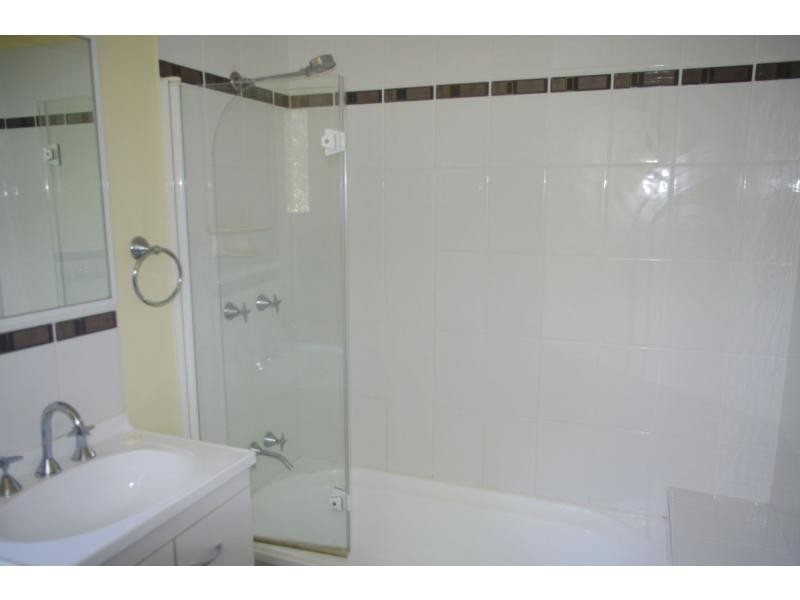 15 Oomool street, Macleay Island QLD 4184