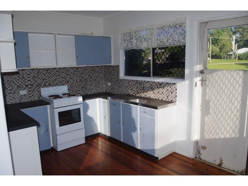 14 Betty Street, Macleay Island QLD 4184