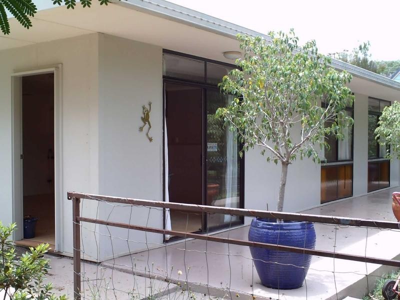 109 Treasure Island Avenue, Karragarra Island QLD 4184