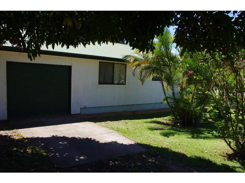 13 Michiko Street, Macleay Island QLD 4184