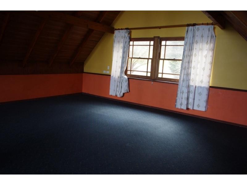 34 Kooberry Street, Macleay Island QLD 4184