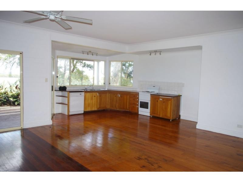 90-92 Western Road, Macleay Island QLD 4184