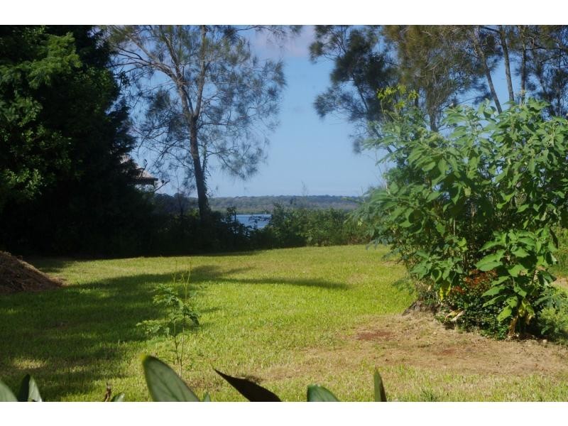 90-92 Western Road, Macleay Island QLD 4184