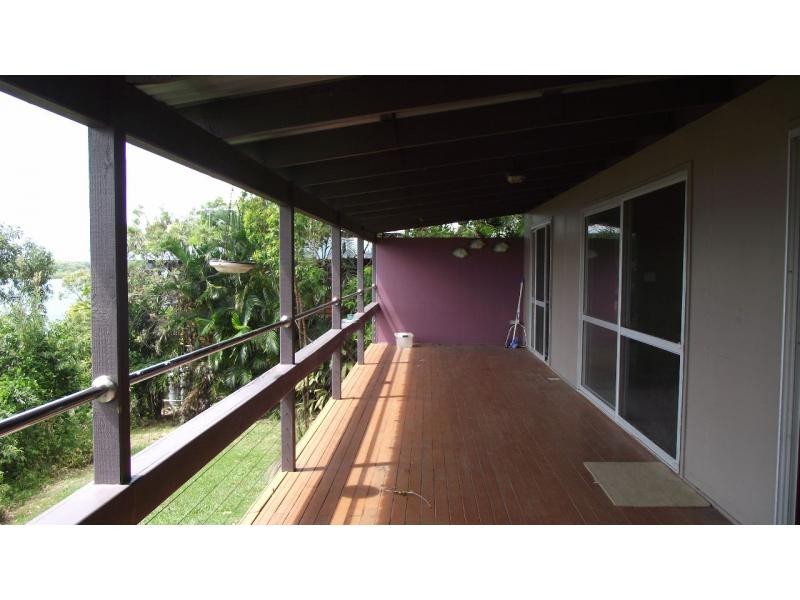 54 Koonwarra Street, Macleay Island QLD 4184
