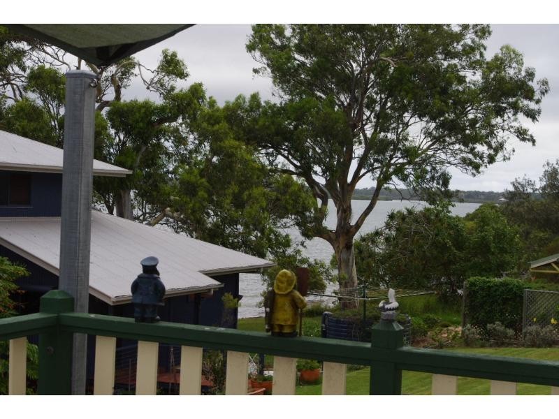 16 Mawarra Street, Macleay Island QLD 4184