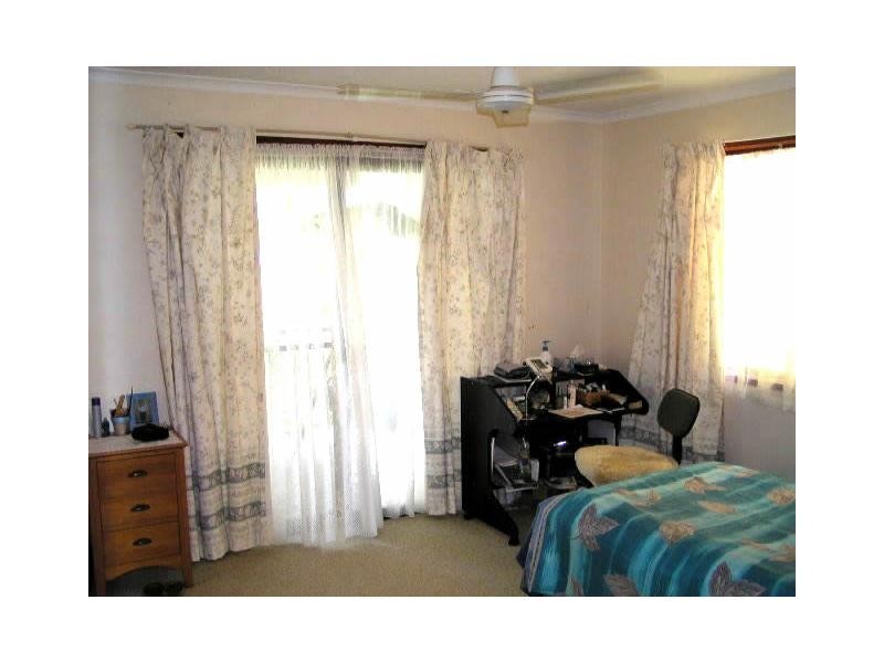 19 Coast Road, Macleay Island QLD 4184