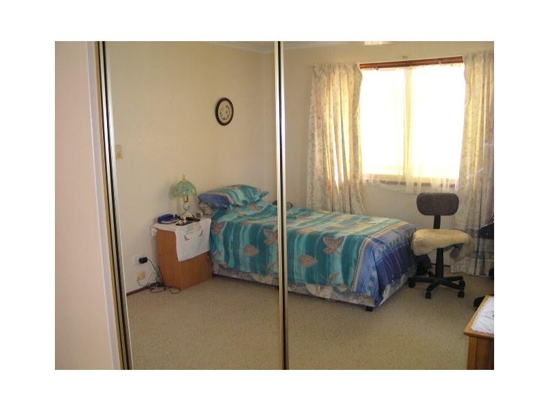 19 Coast Road, Macleay Island QLD 4184