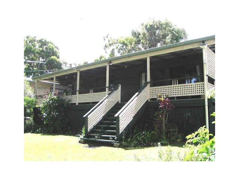 19 Coast Road, Macleay Island QLD 4184