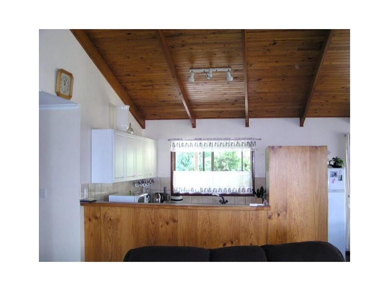 19 Coast Road, Macleay Island QLD 4184