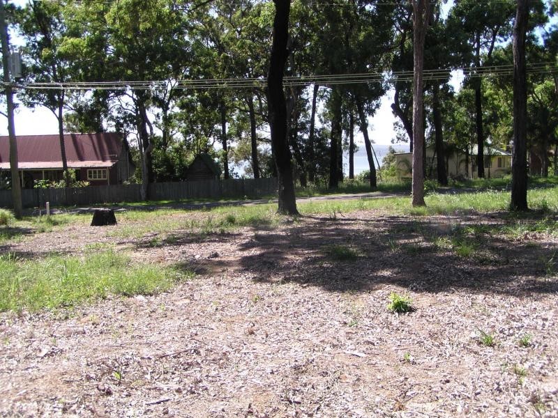 40 Calm Waters Crescent, Macleay Island QLD 4184