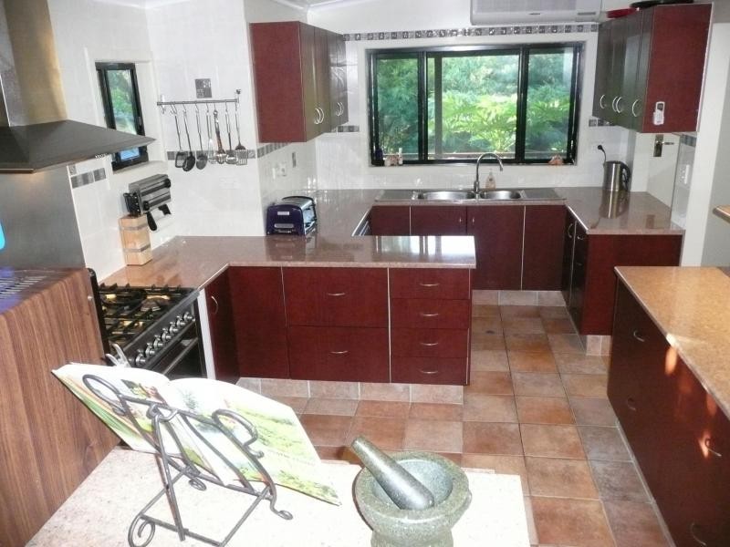 10-14 Weeroona Avenue, Macleay Island QLD 4184