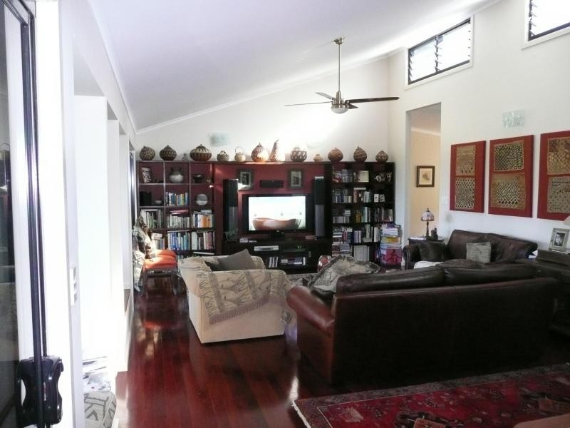 10-14 Weeroona Avenue, Macleay Island QLD 4184