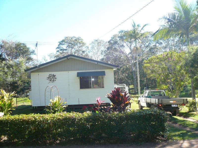 66 Lucas Drive, Lamb Island QLD 4184