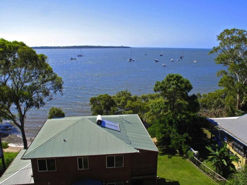 15 Kim Crescent, Macleay Island QLD 4184