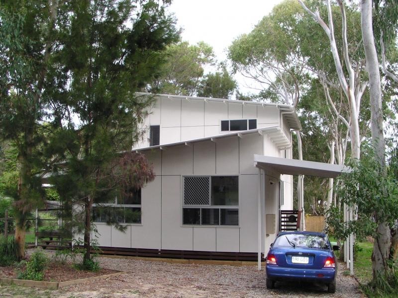 20 Tingara Street, Macleay Island QLD 4184