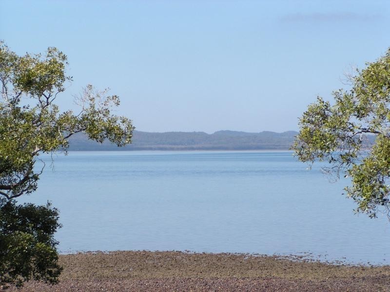 14 Coorong Street, Macleay Island QLD 4184