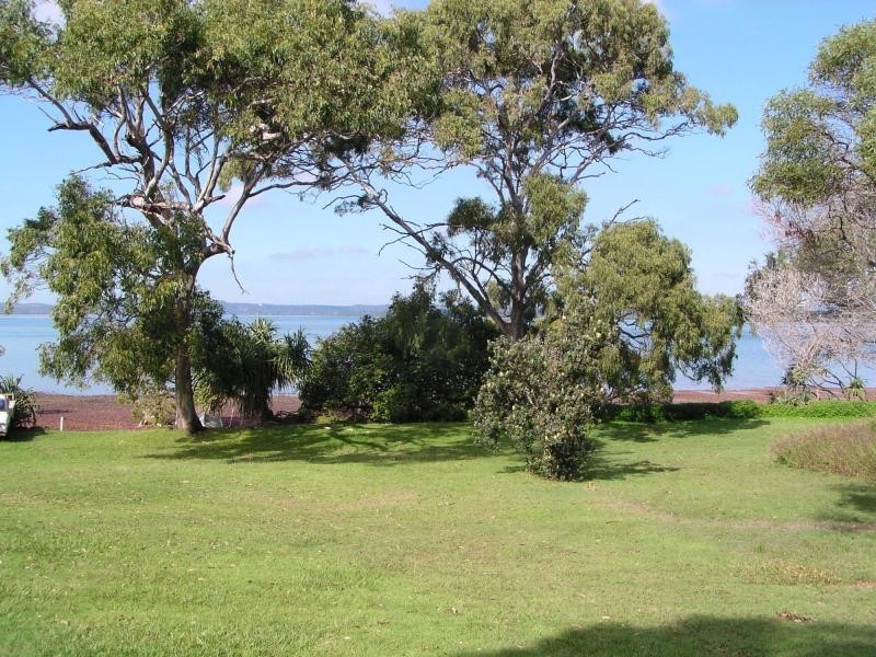 14 Coorong Street, Macleay Island QLD 4184