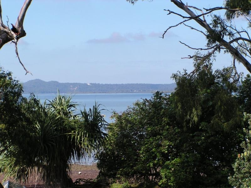 14 Coorong Street, Macleay Island QLD 4184