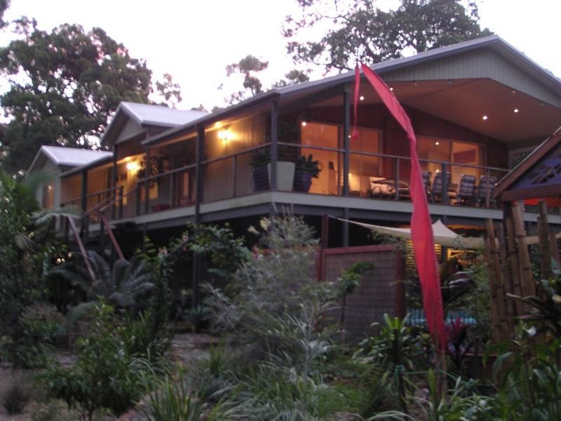2 President Terrace, Macleay Island QLD 4184