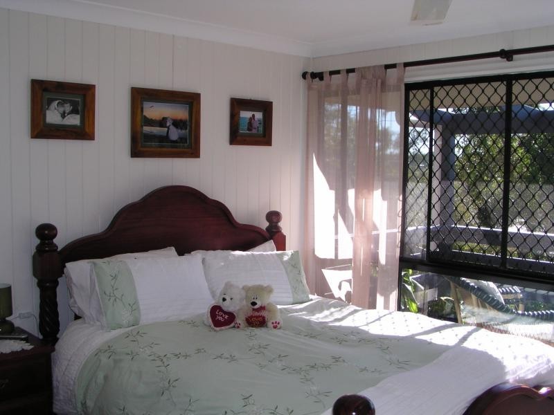 8 Timothy Street, Macleay Island QLD 4184