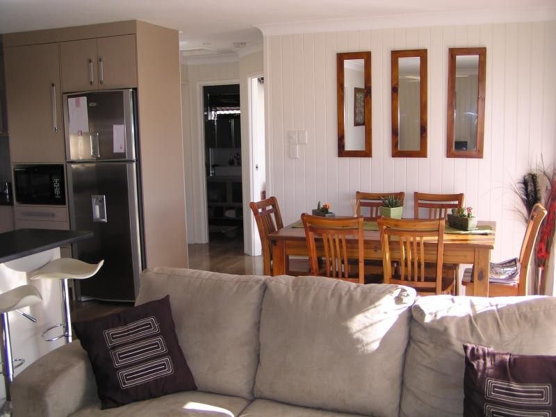 8 Timothy Street, Macleay Island QLD 4184