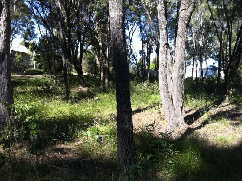 30 Florence Street, Macleay Island QLD 4184