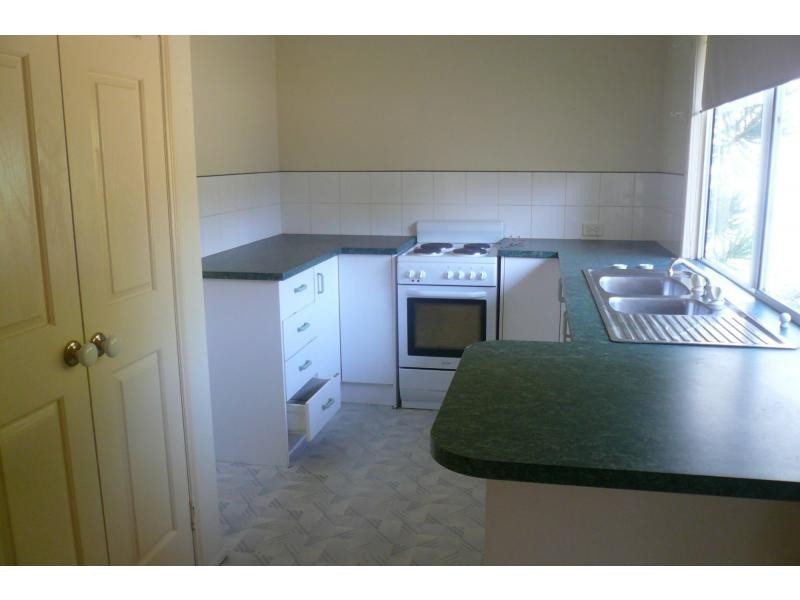 15 Camena Street, Macleay Island QLD 4184
