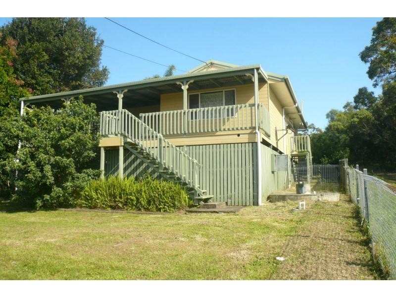 15 Camena Street, Macleay Island QLD 4184