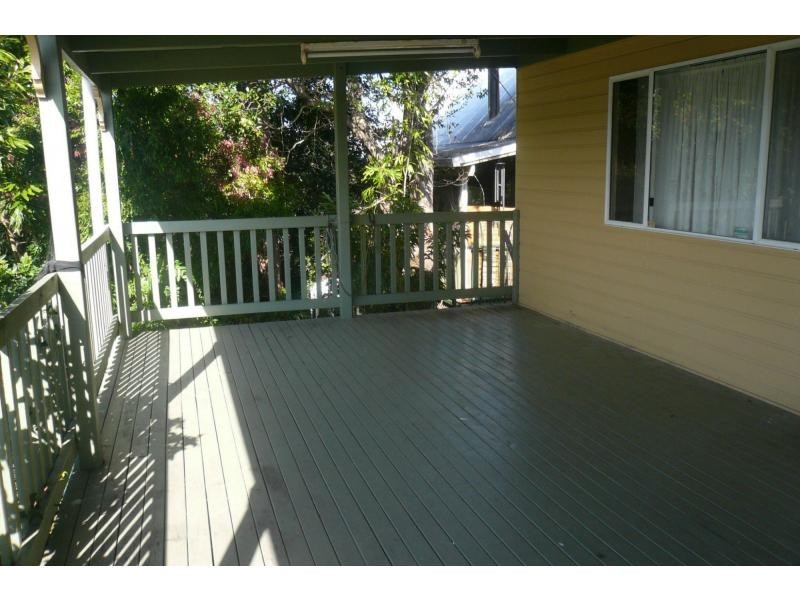 15 Camena Street, Macleay Island QLD 4184