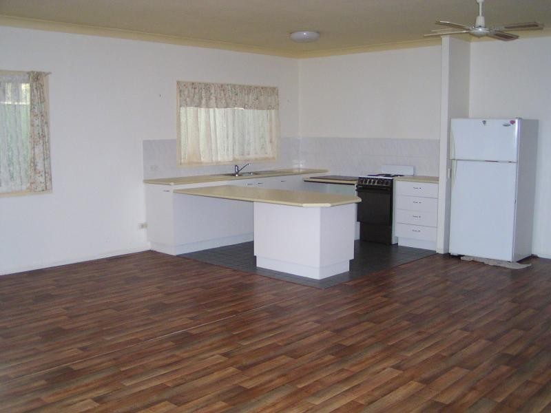 36 Noyes Parade, Karragarra Island QLD 4184