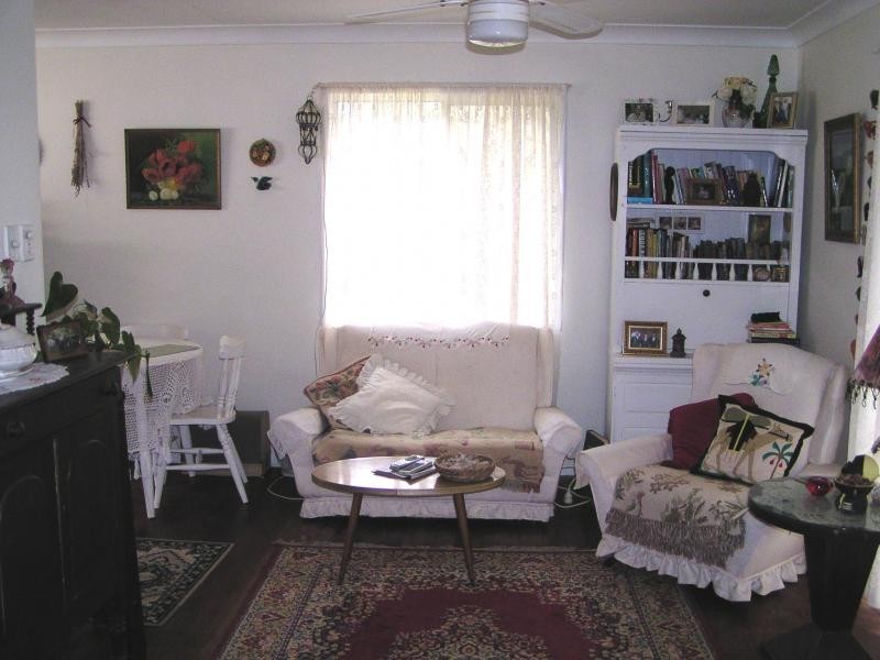 160 High Central Road, Macleay Island QLD 4184