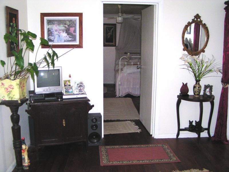 160 High Central Road, Macleay Island QLD 4184