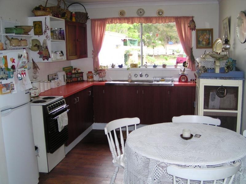 160 High Central Road, Macleay Island QLD 4184