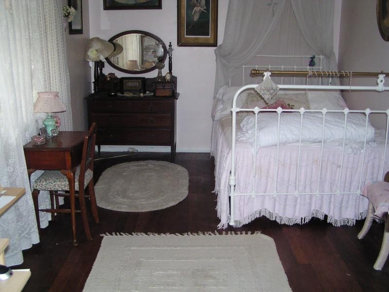 160 High Central Road, Macleay Island QLD 4184