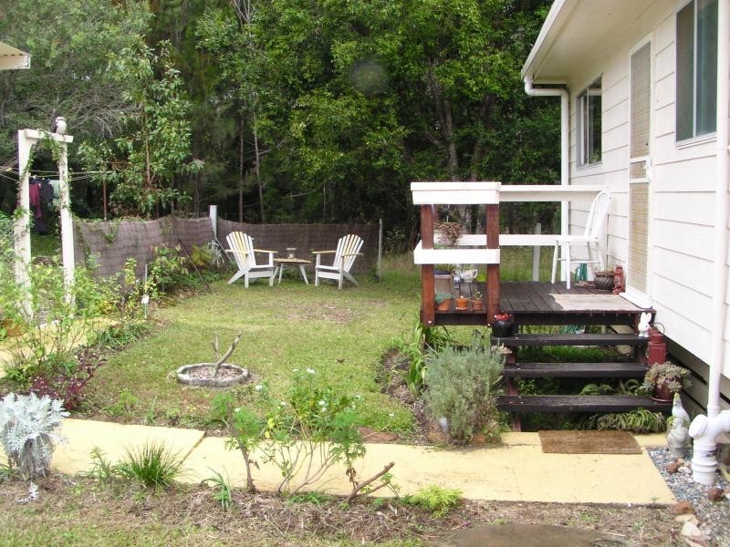 160 High Central Road, Macleay Island QLD 4184