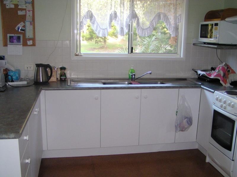 11 Eumina Street, Macleay Island QLD 4184