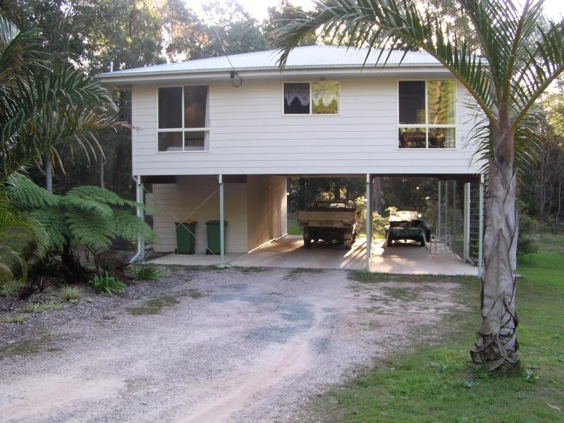 11 Eumina Street, Macleay Island QLD 4184