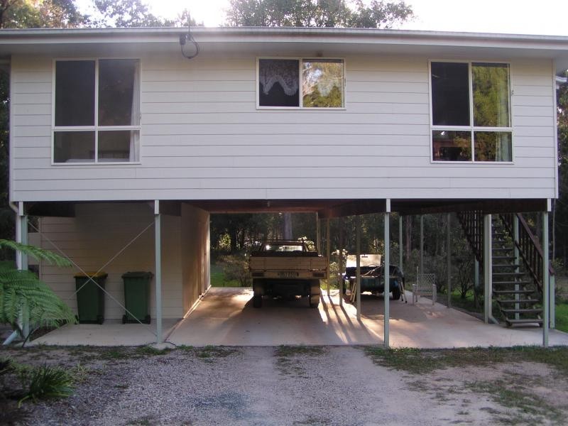11 Eumina Street, Macleay Island QLD 4184